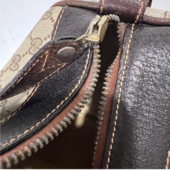 Gucci Beige and Brown Duffel Bag with Green and Red Stripes “needs repair” - Picture 15 of 15